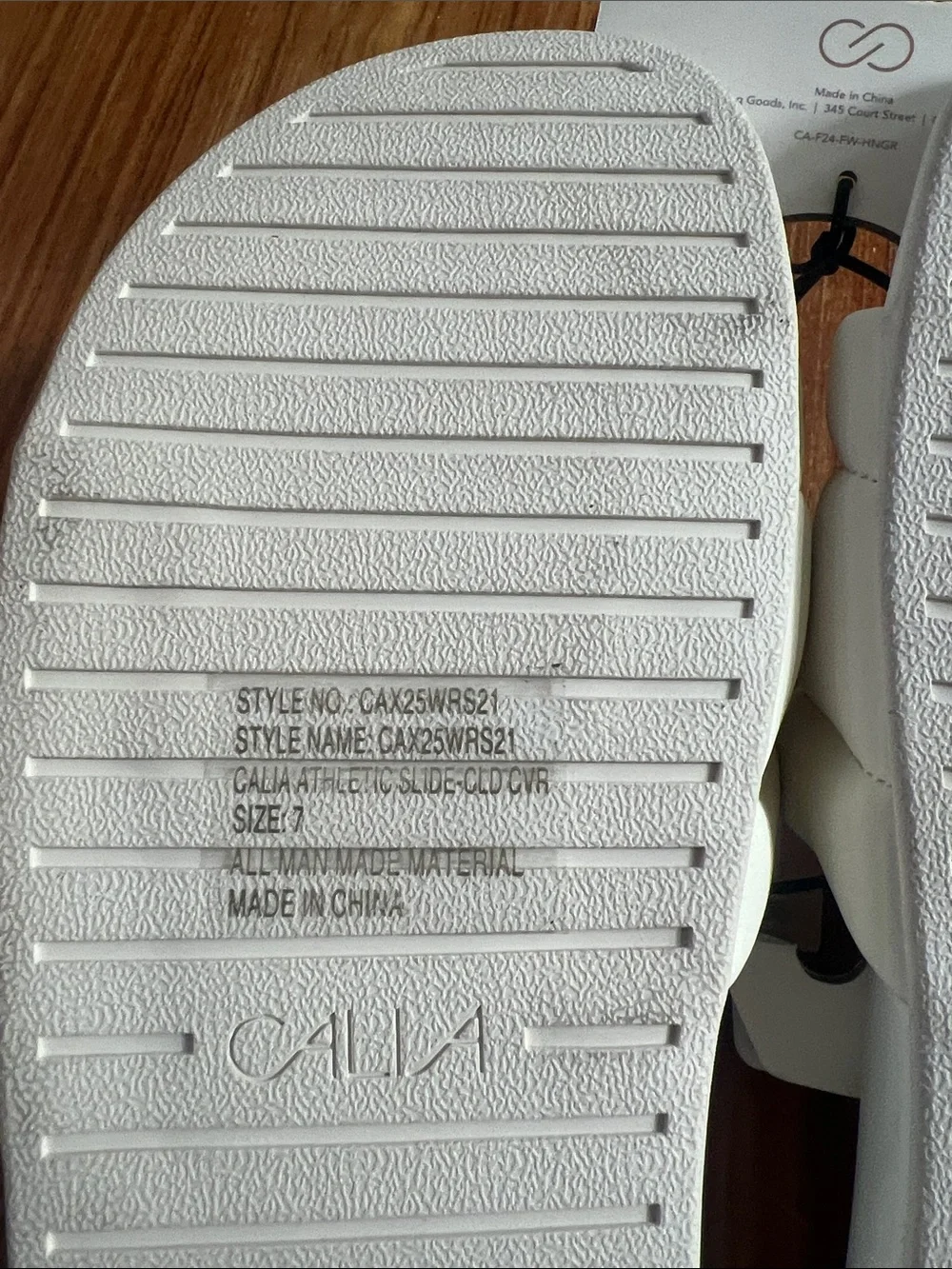 Calia by Carrie Underwood White Slide Sandals Slide Shower Shoe for women’s 7